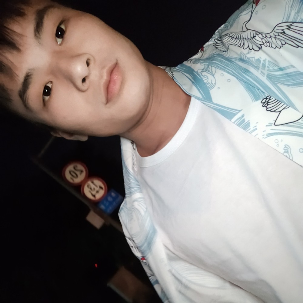 男酒。的照片