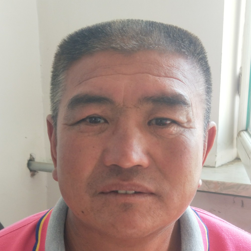 殷勤还黑裤的照片