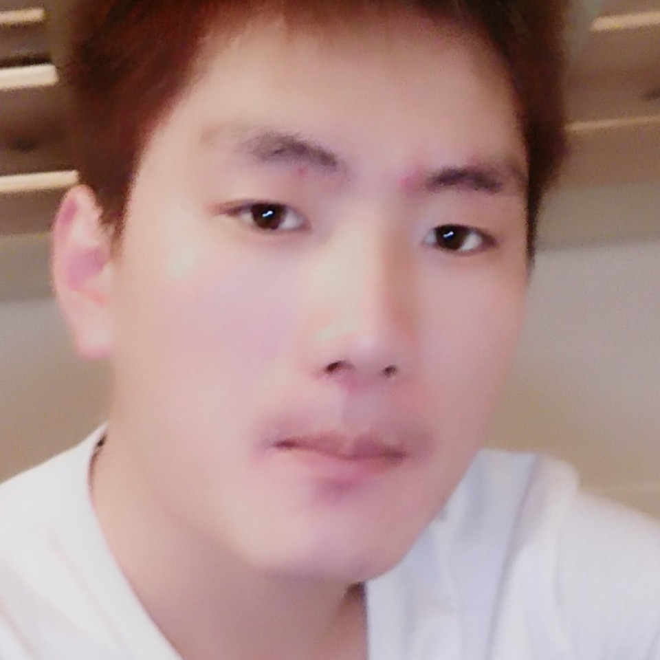 烂漫扯柜子的照片