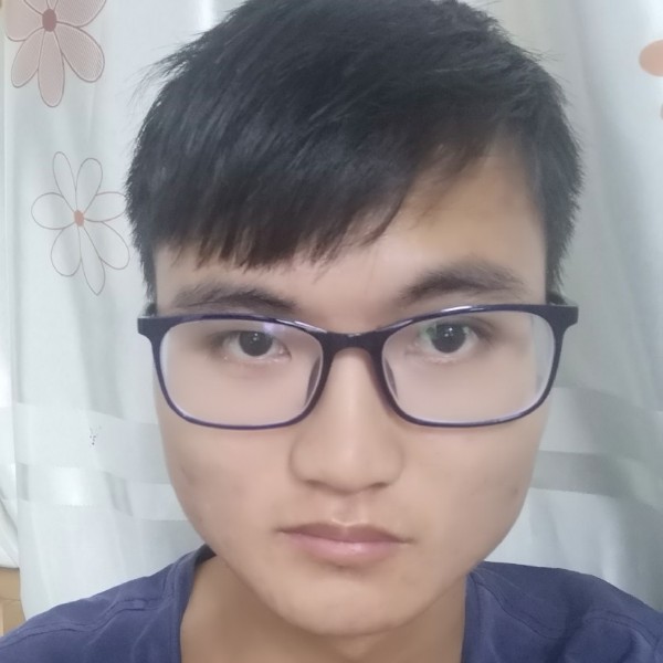 耍酷闻玫瑰的照片