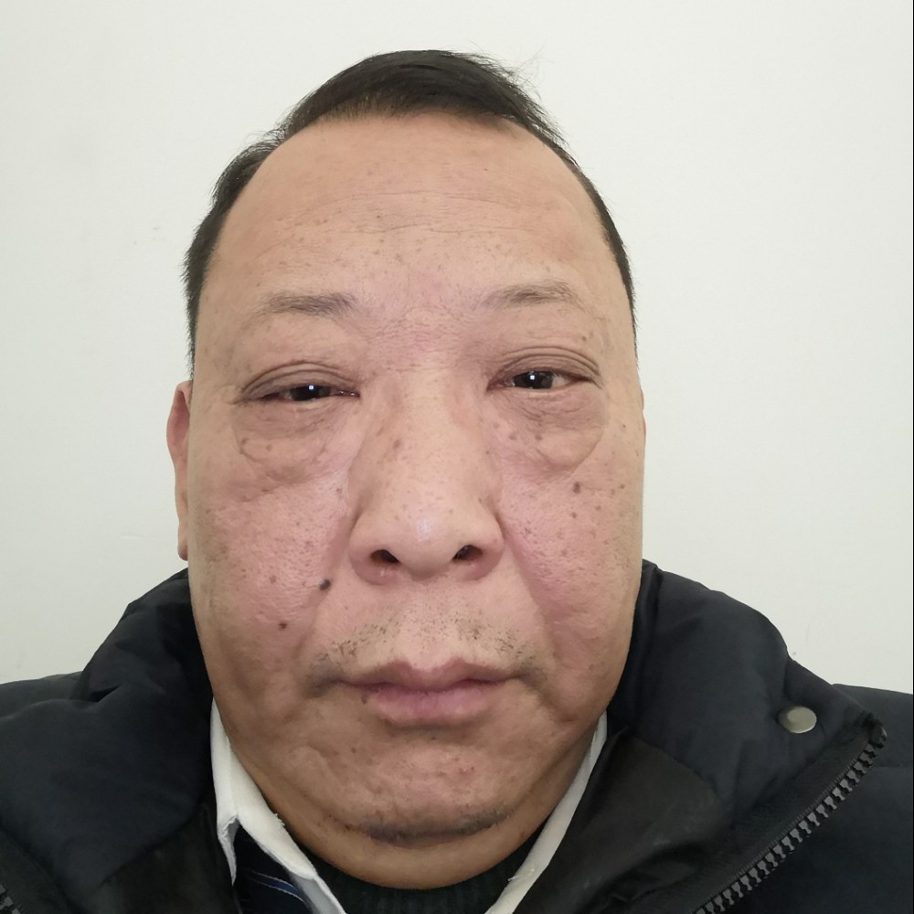 潘伟伟的照片