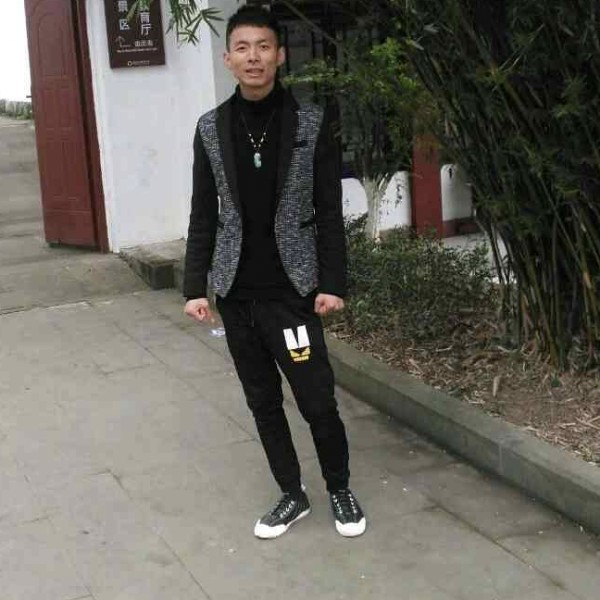 旧梦灬的照片