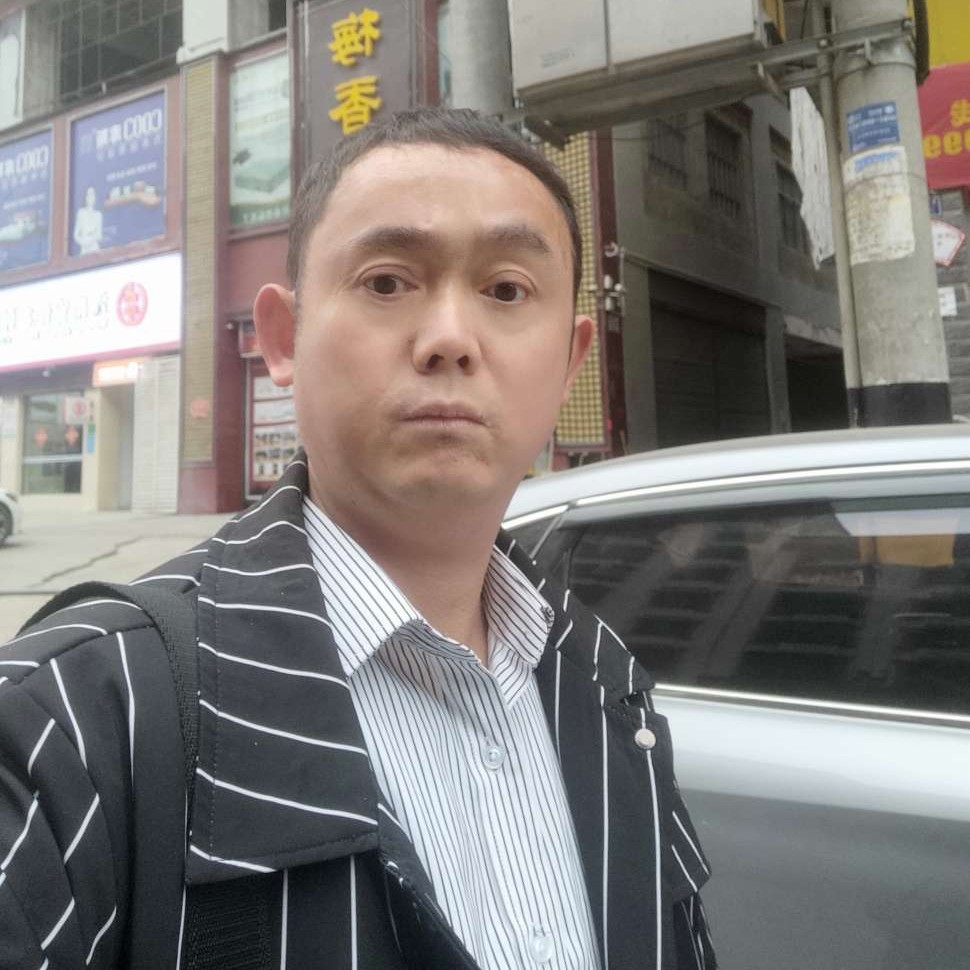 妖娆邂逅小刺猬的照片
