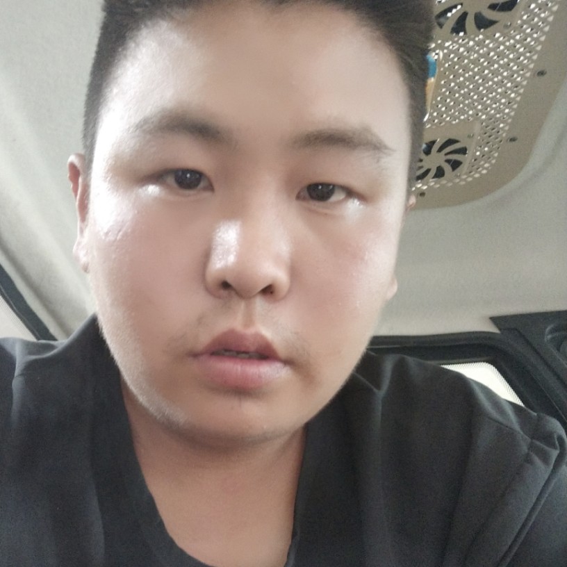 裙子魁谢俊的照片