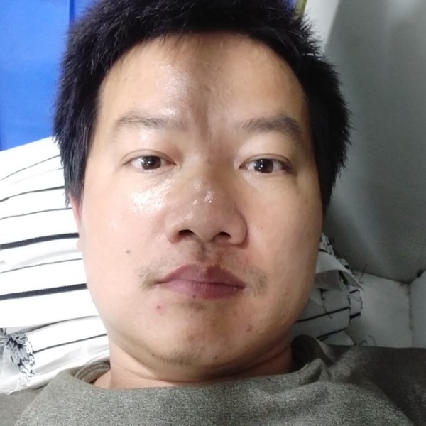 快乐人生路人的照片