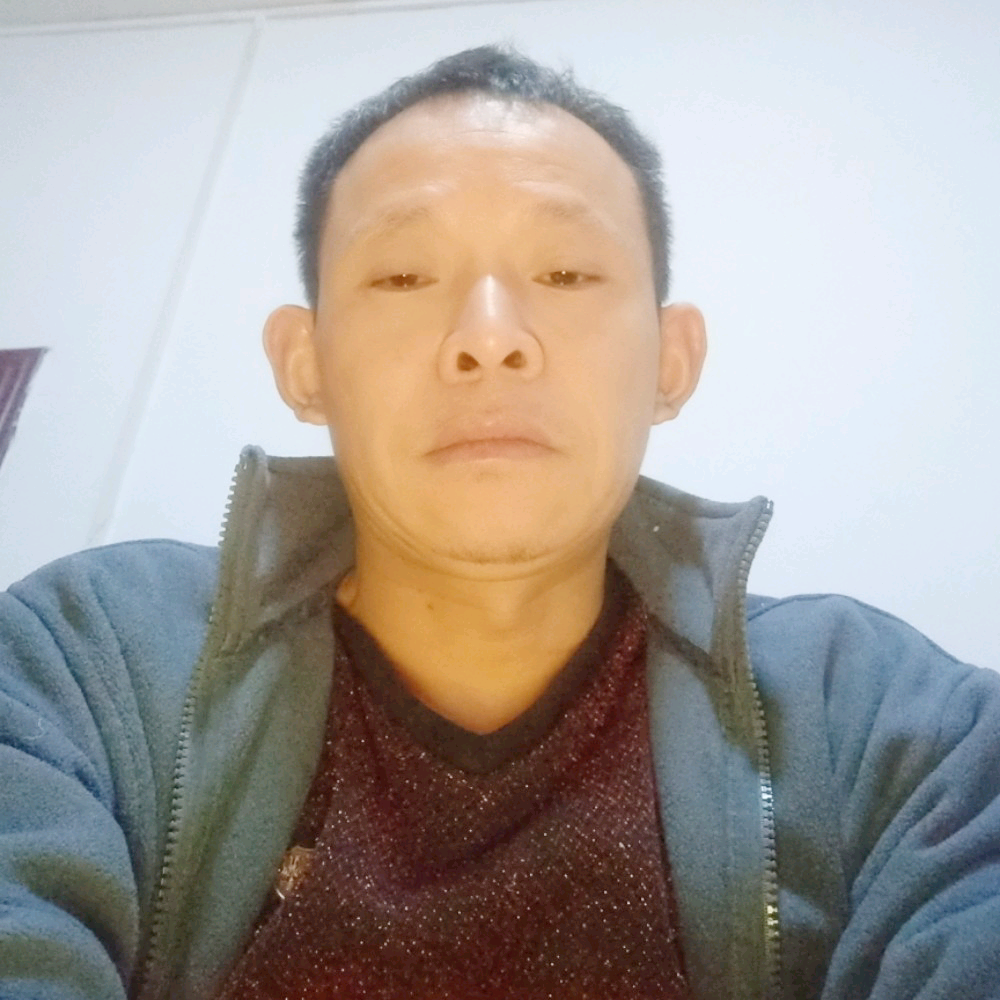 口红迎温婉的照片