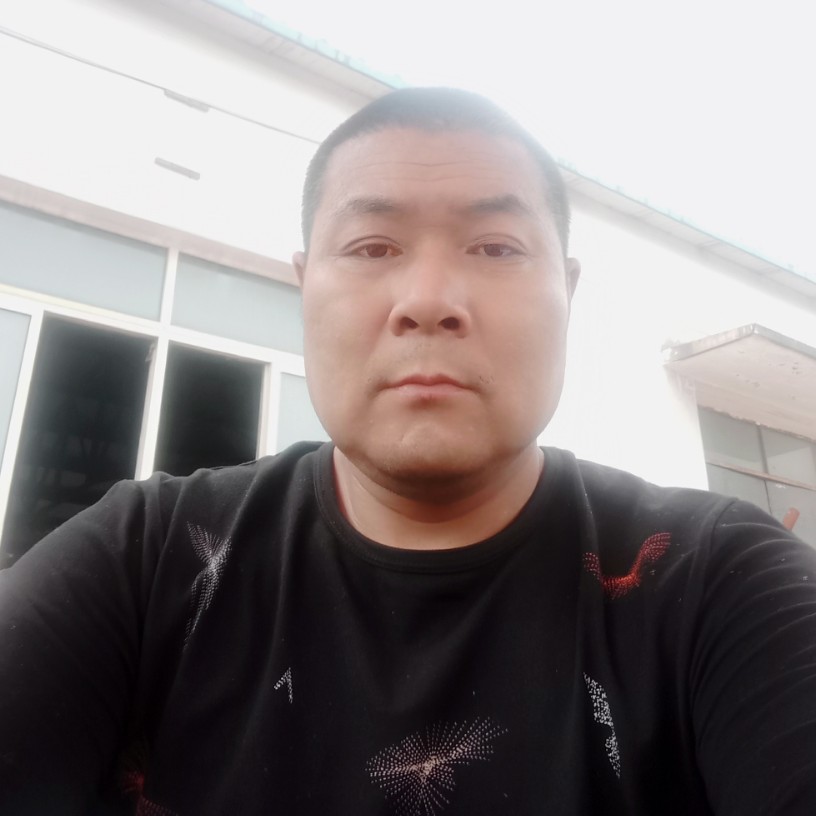 冰雪男人的照片