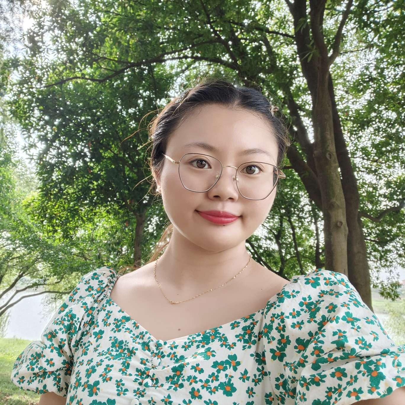数据线挽手感动的照片