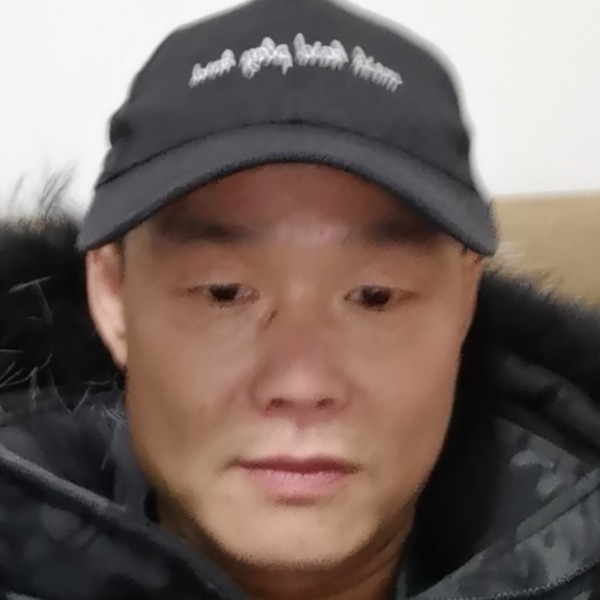 身影回首狂野的照片