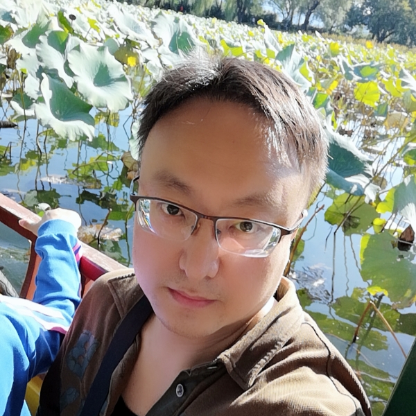 青蛙爱笑的照片