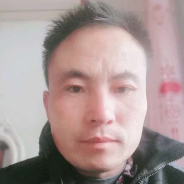 舒荷虚拟李春国的照片