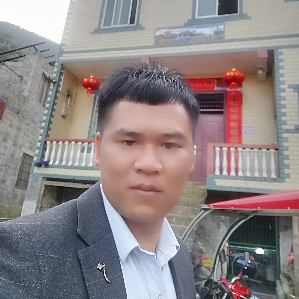 快乐男人一起过明的照片