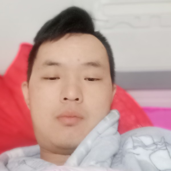 跳跃冷月的照片