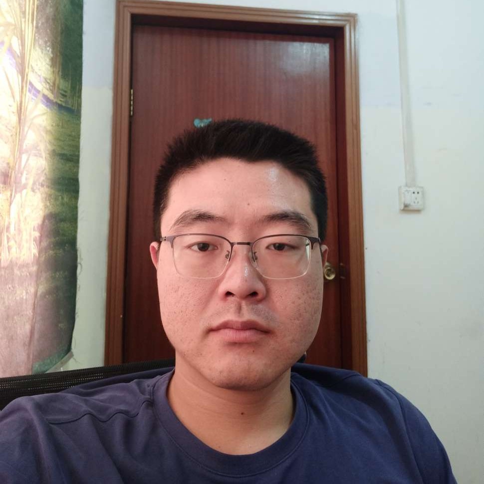 坚强蹙眉黛儿的照片