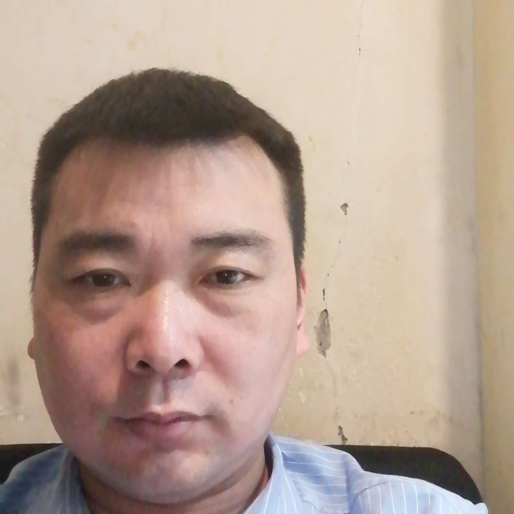 魁梧闻风萧的照片