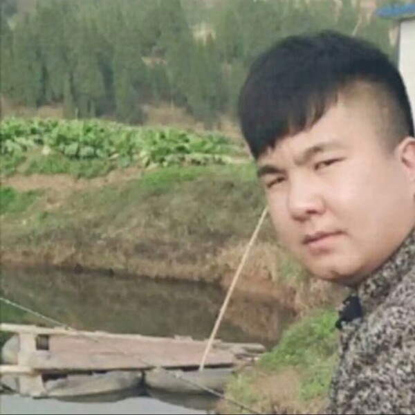 结婚生子任务重的照片