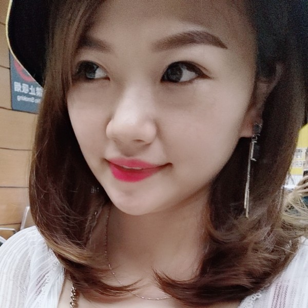 樱桃泪了纯真的照片