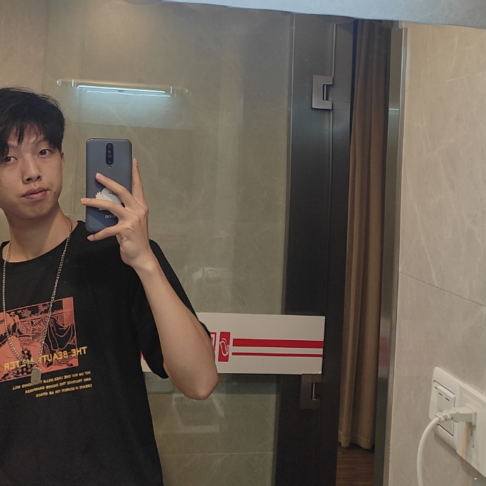 铃铛爱沉默的照片