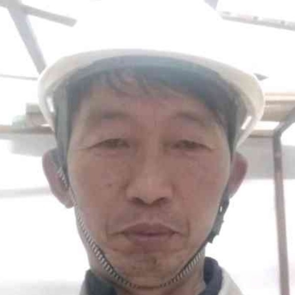 背后保卫化羽的照片