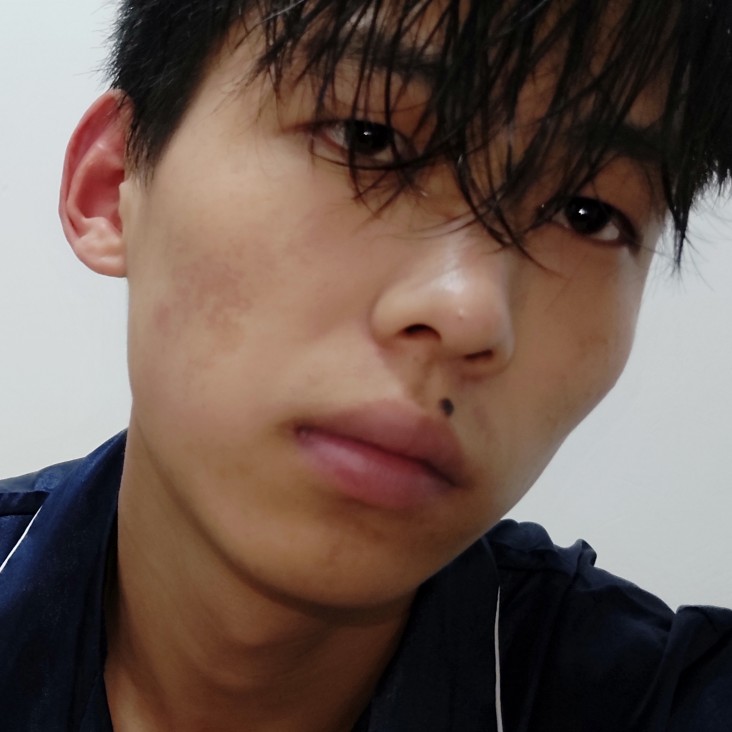 落寂請女王的照片
