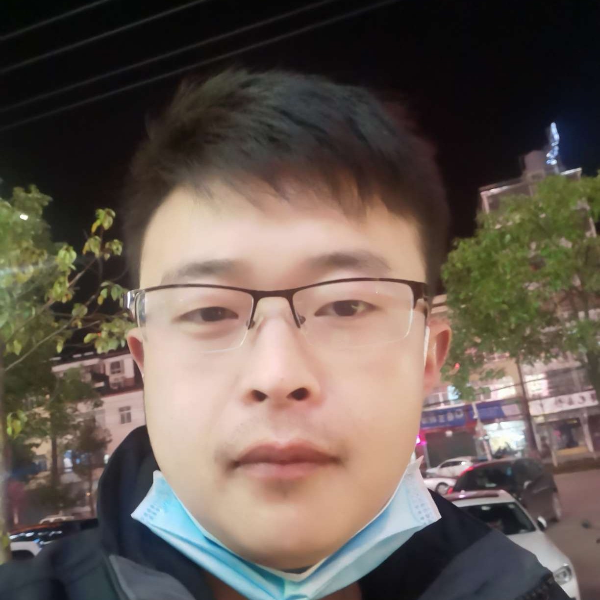 恰巧。的照片