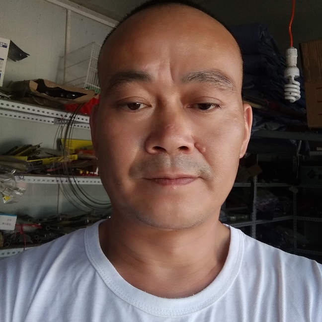 漆强五金店的照片