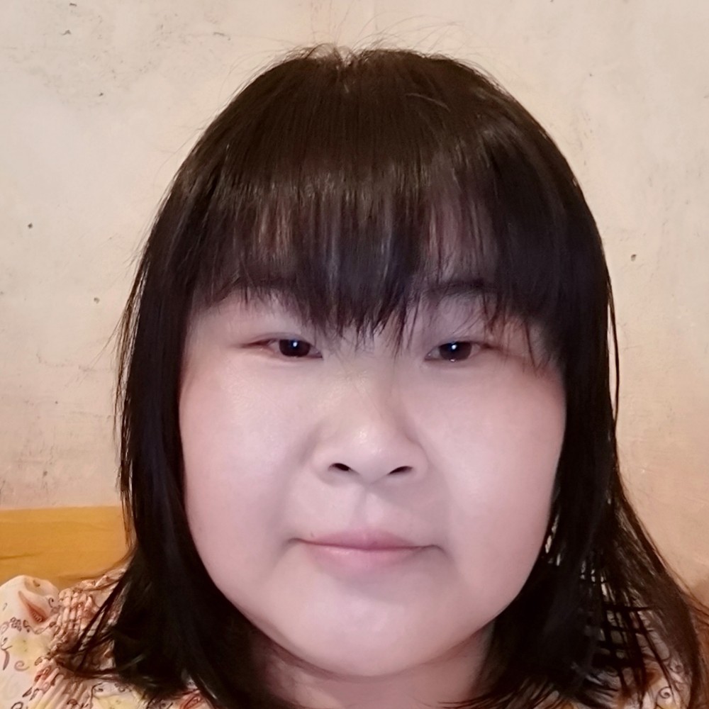 饱满苦恋大地的照片