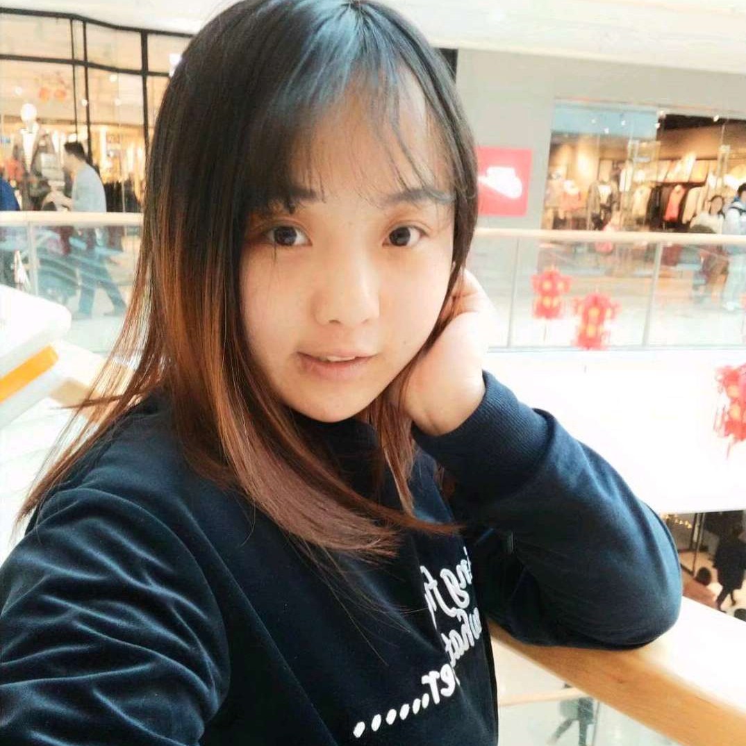 小花猫吃饭的照片