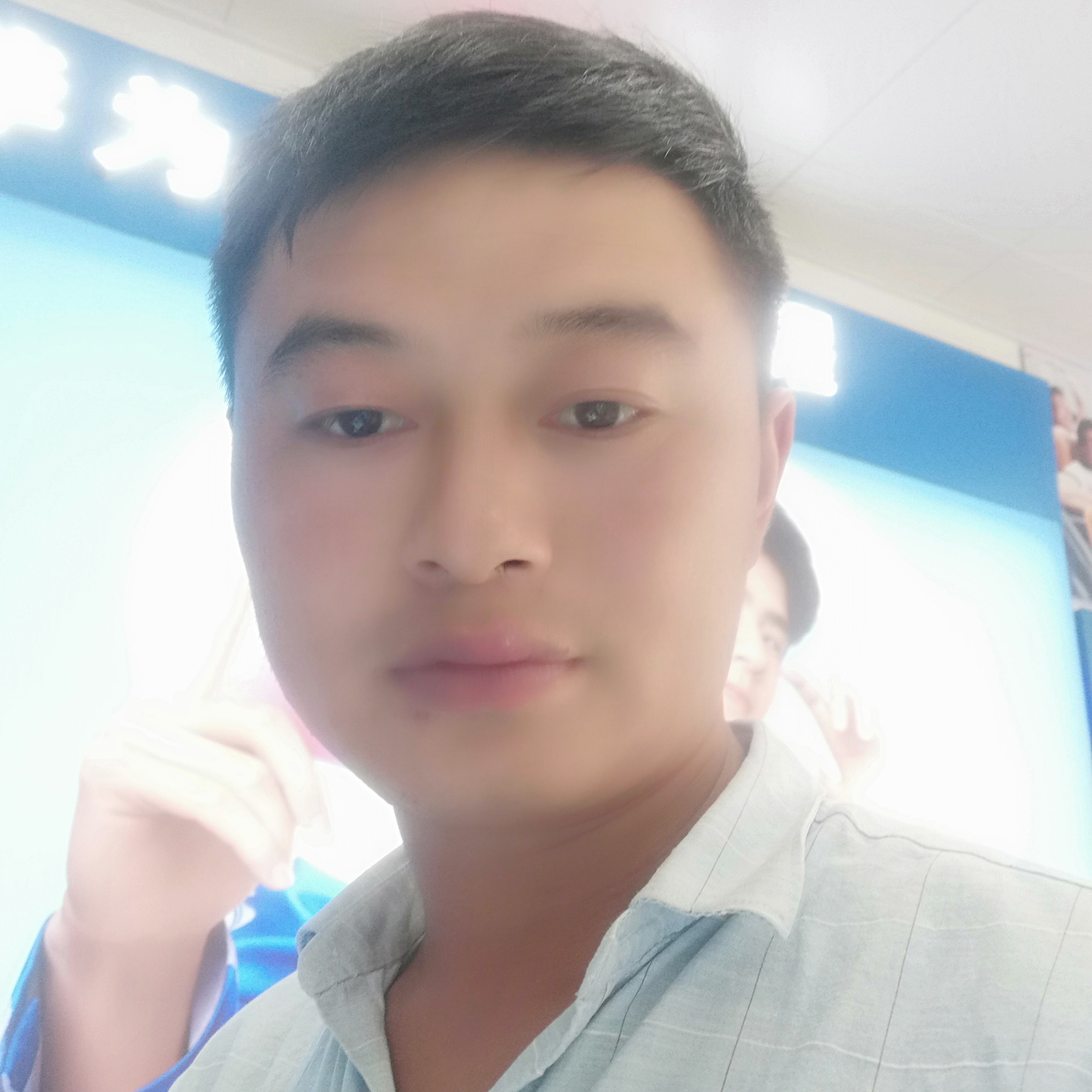 砖头回首欠你的的照片