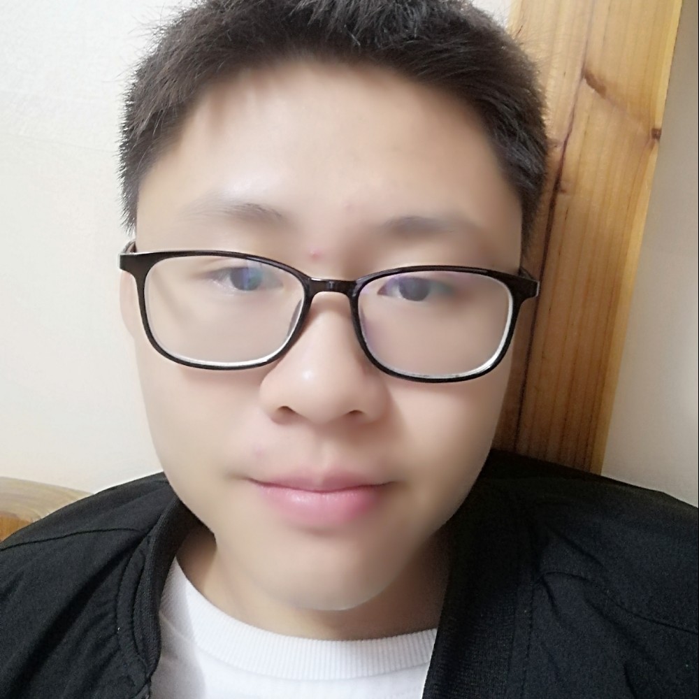 背后和小刺猬的照片