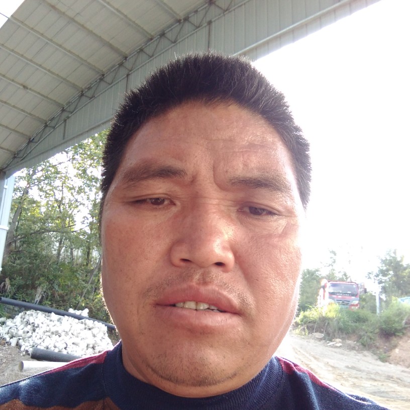 自行车漫步爱听歌的照片