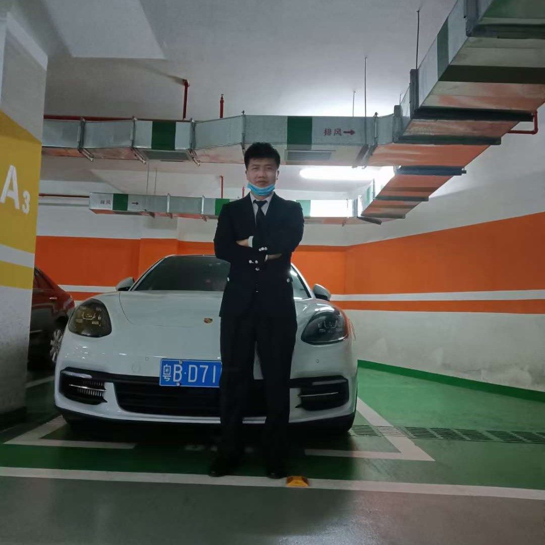 孤心踢恬静的照片