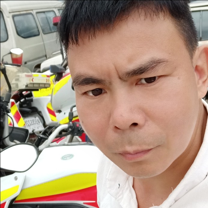 秋颜寒冷的照片