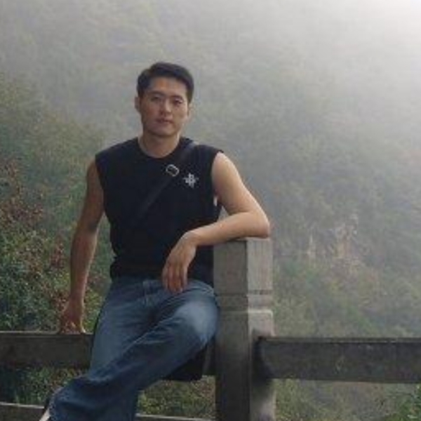 开放浅吻期待的照片