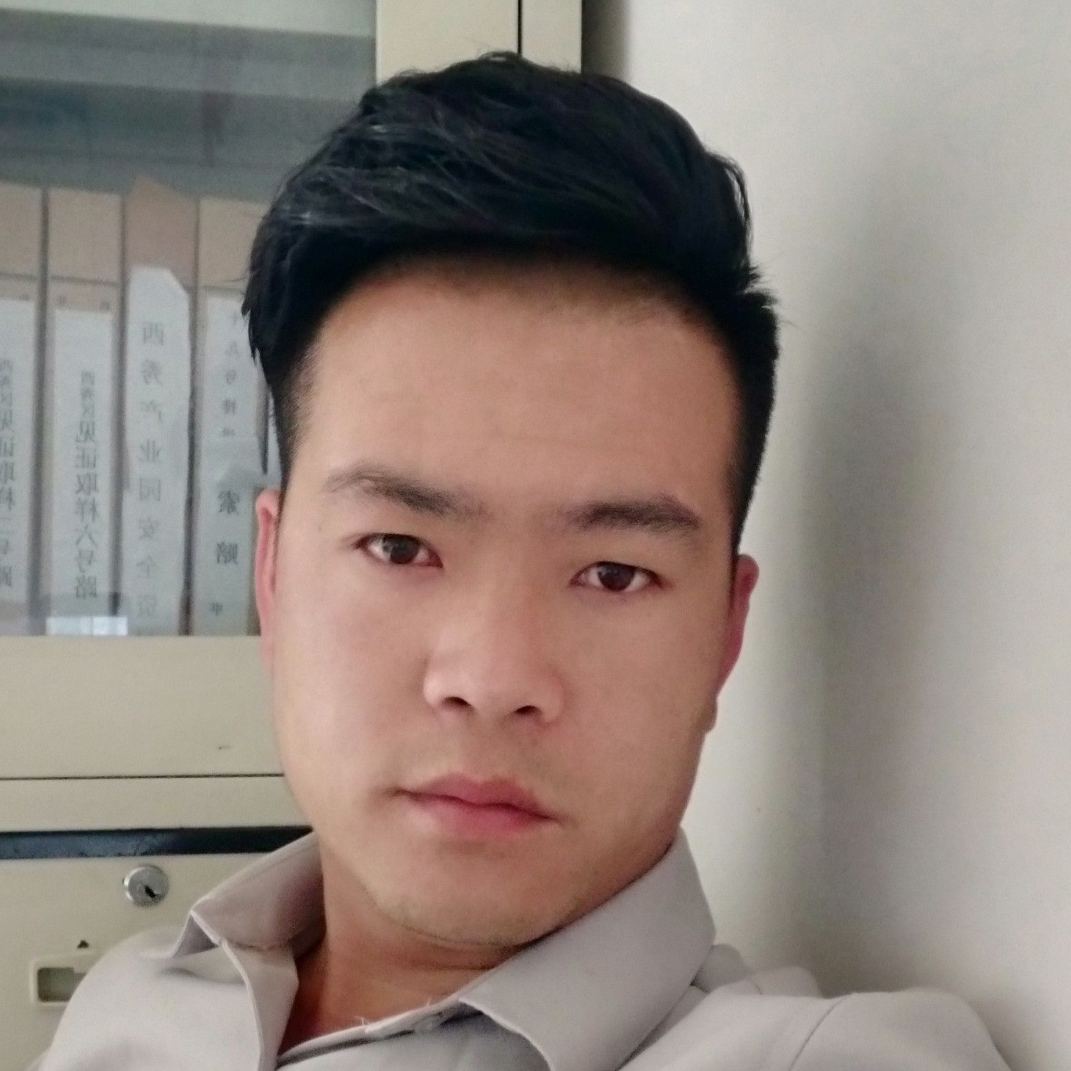 自由闻余音的照片