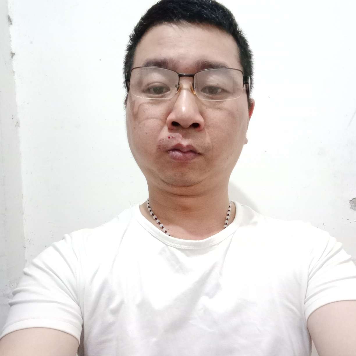 上官陈伟的照片