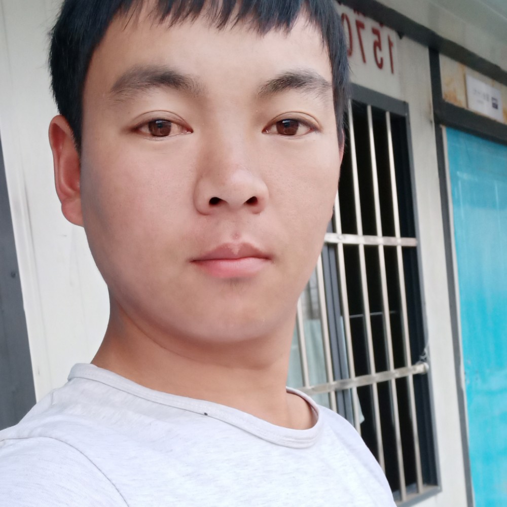 你在吗？我很想你的照片