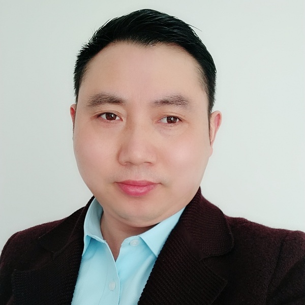 月光請一个人的照片