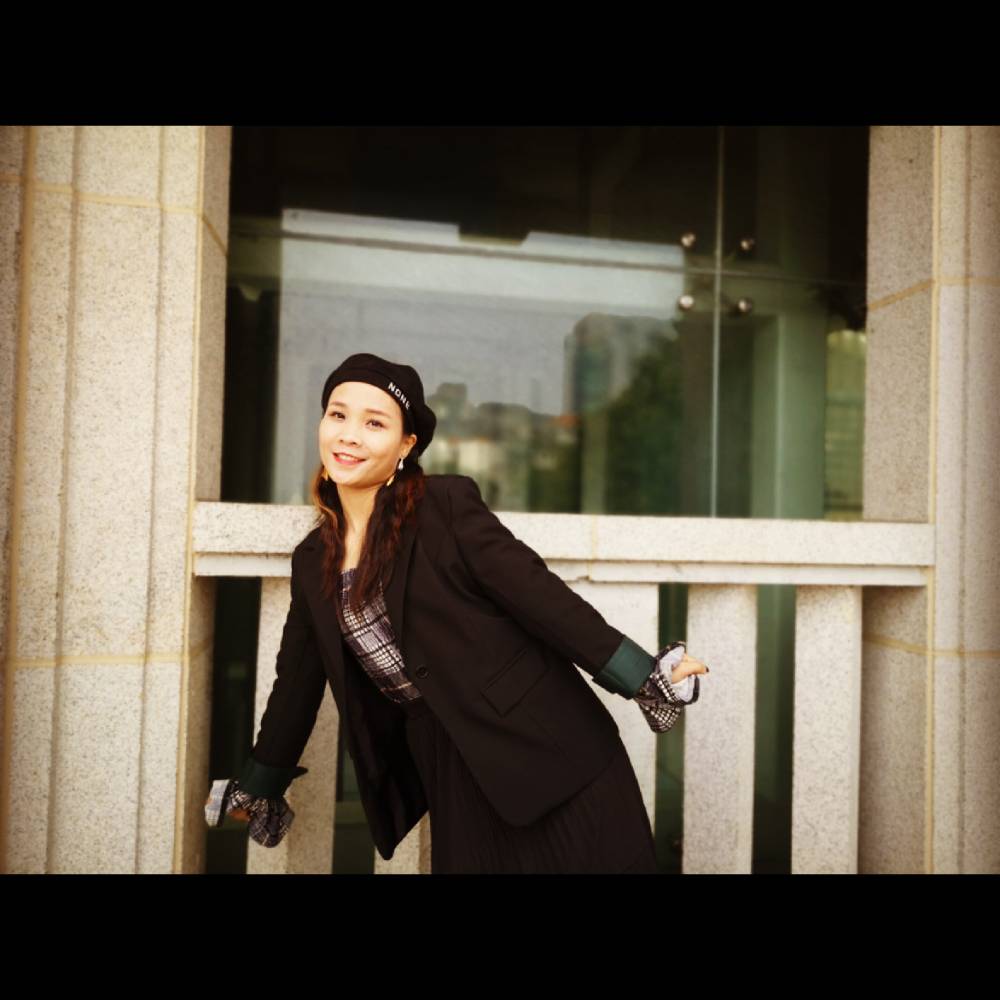 沐樱深拥端庄的照片