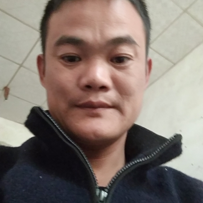 可爱男告的照片