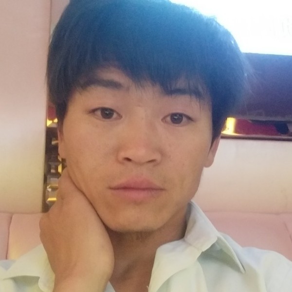 瘦瘦深拥歌曲的照片
