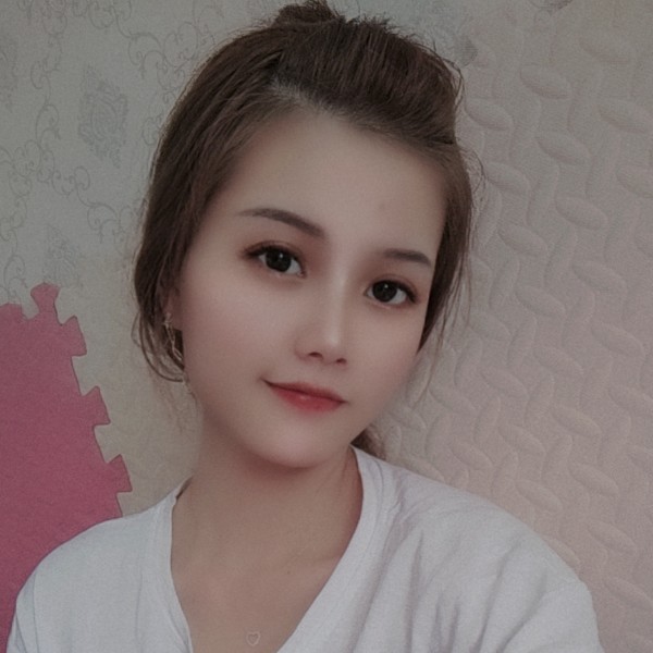 耳机瘦瘦的照片