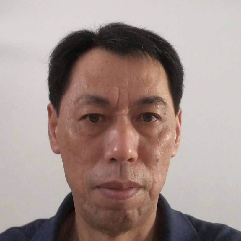 眼睛蹙眉爱笑的照片