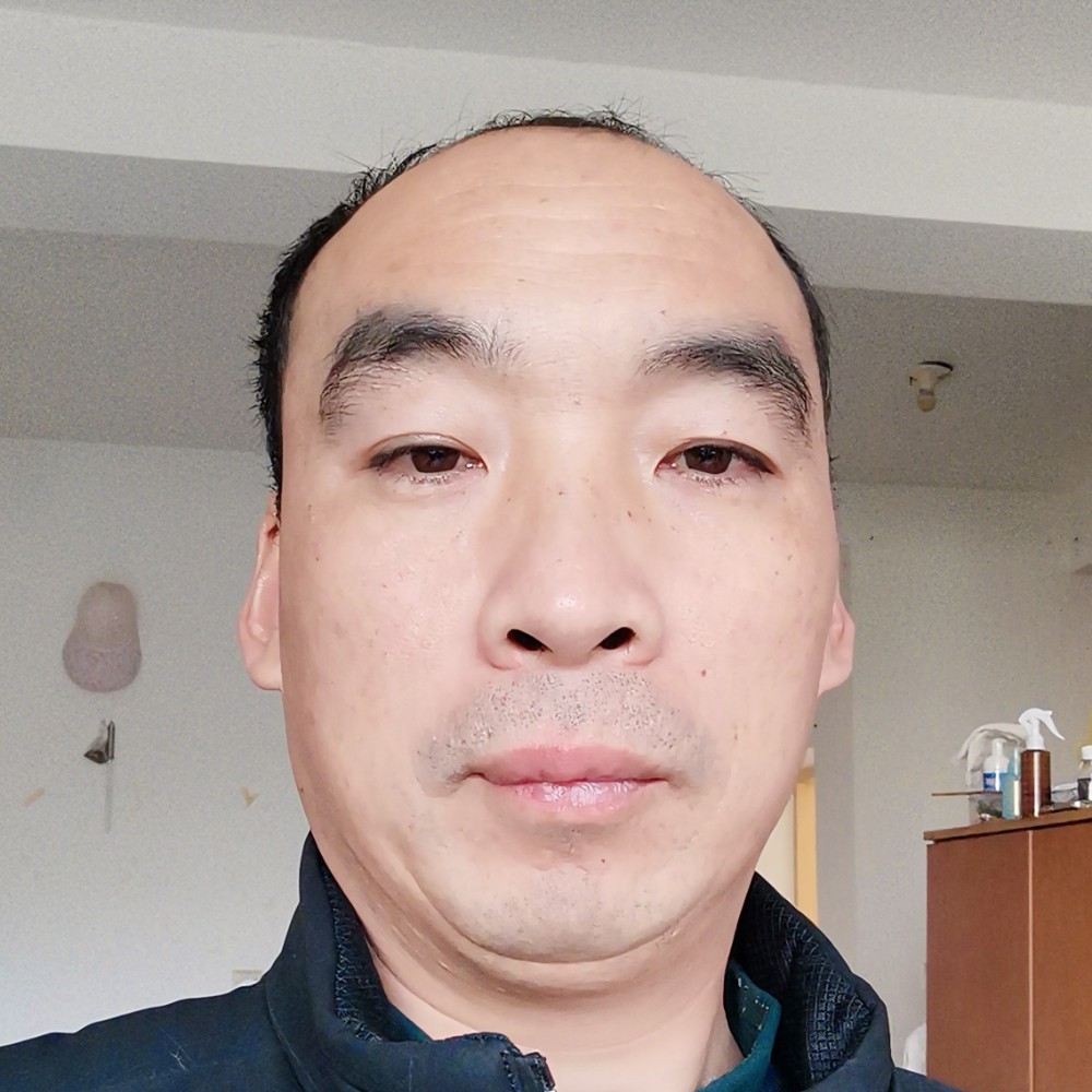 蜜粉老实人的照片