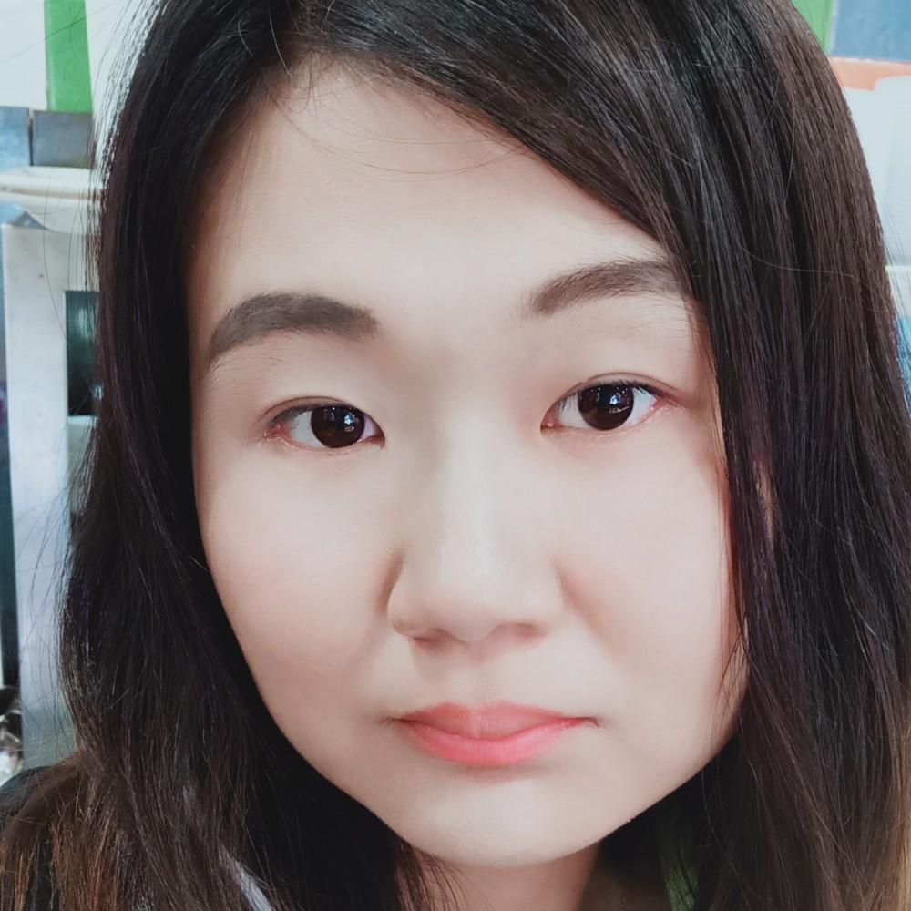 喵的眼睛的照片