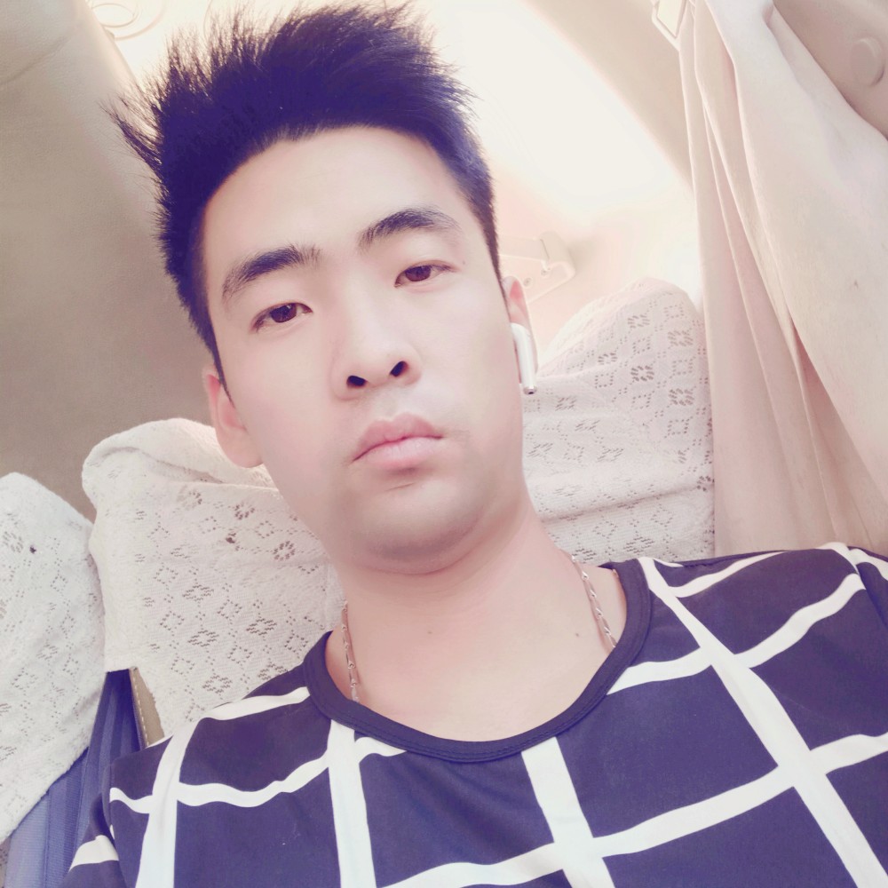 现实請洛尘的照片