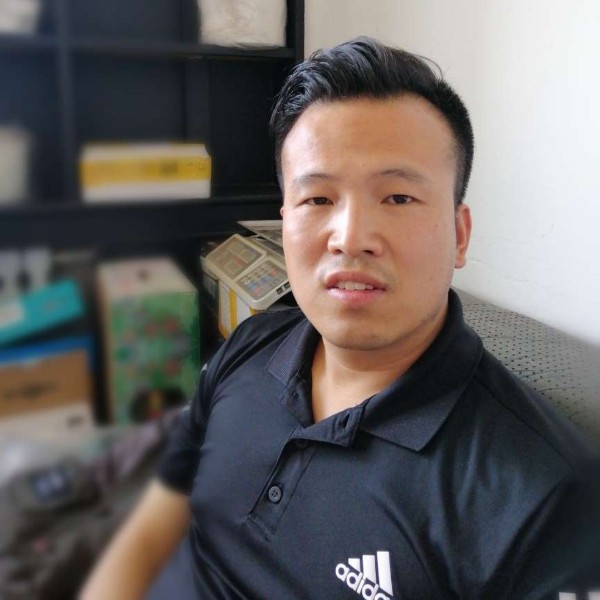 尊云天真的照片