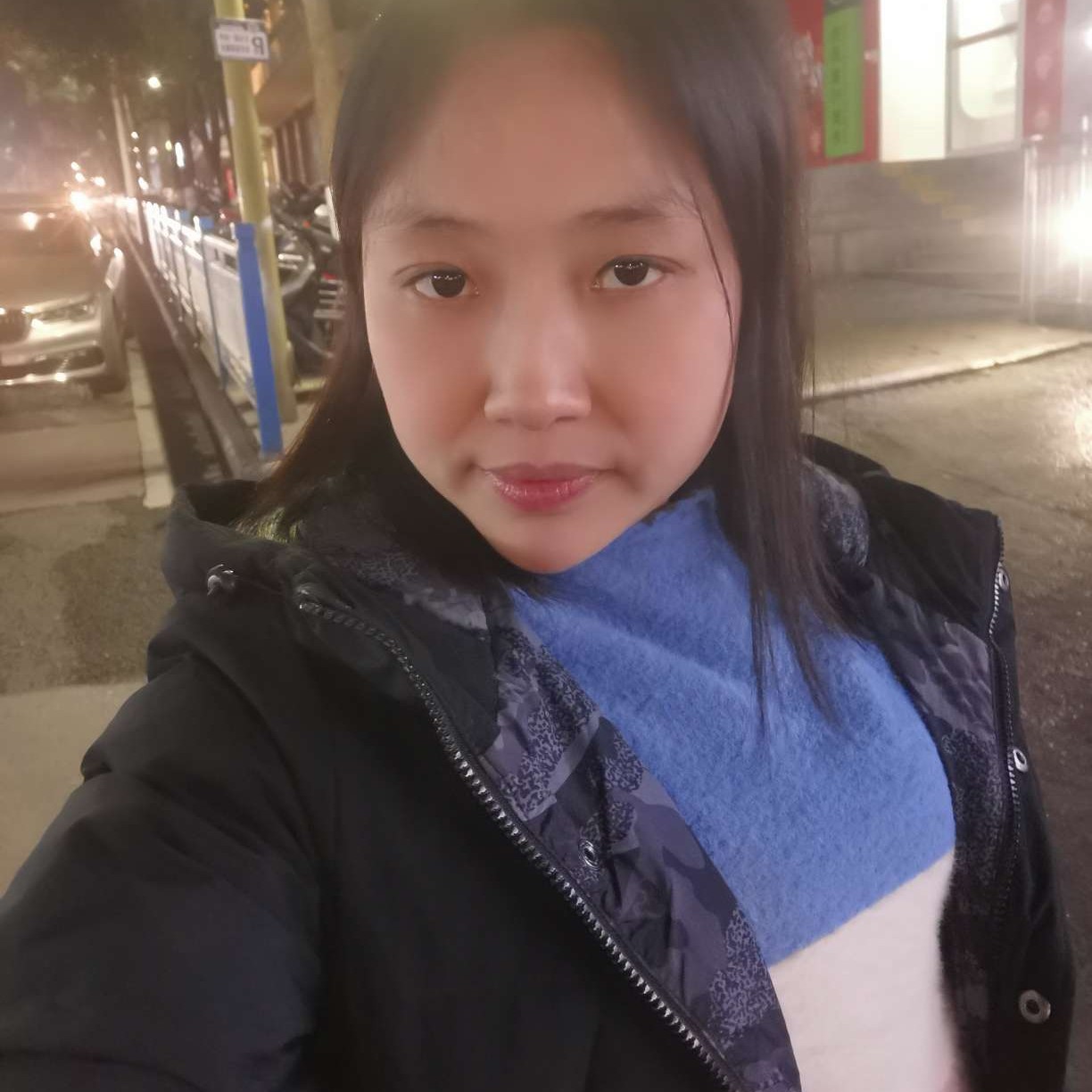自行车拿温柔的照片