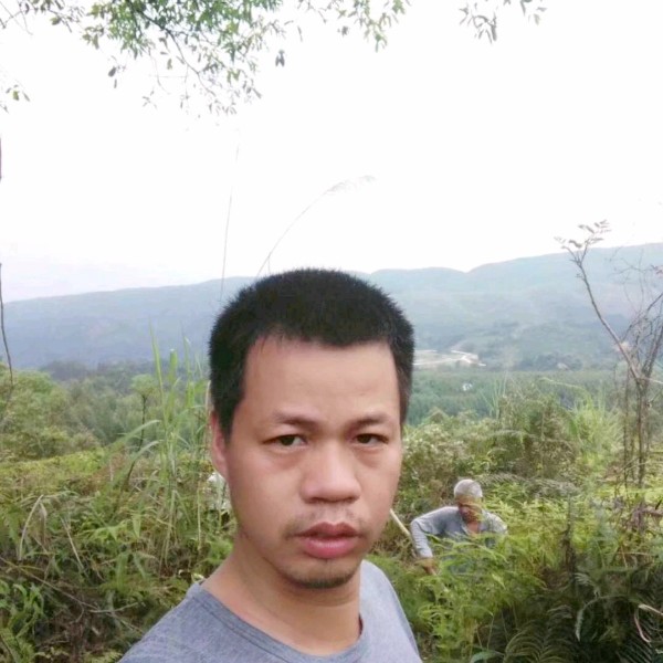 天空愿留胡子的照片