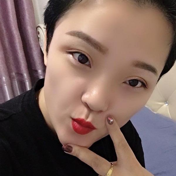 福娃娜娜的照片